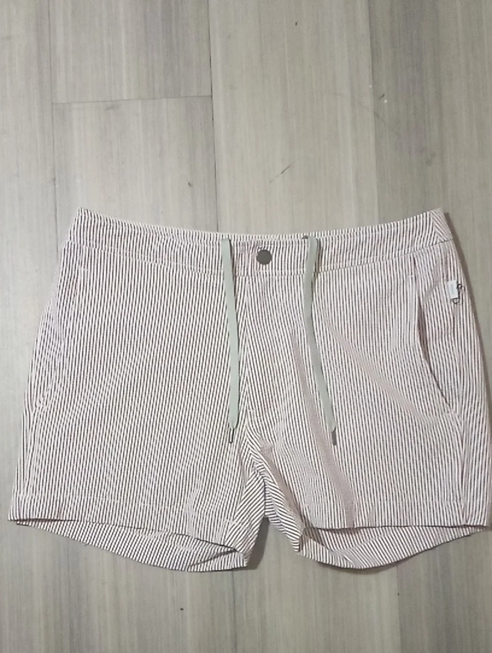 🌁 EUC: ONIA; MENS CALDER, STRIPED STRETCH SEERSUCKER SWIM SHORTS, BRICK/32